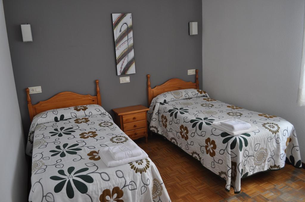Hostal La Tablada Navaleno Room photo