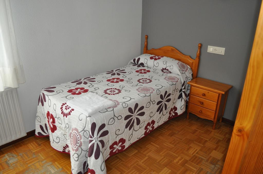 Hostal La Tablada Navaleno Room photo